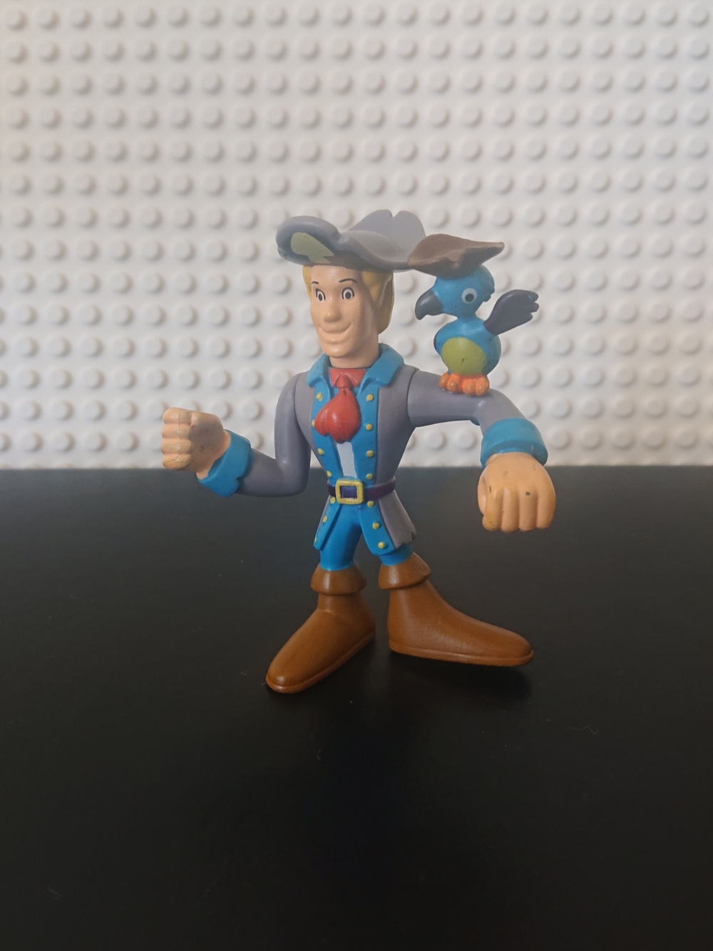 2010 Hanna-Barbera Scooby Doo - Pirate Crew Fred 2.5" Figure w/ Parrot